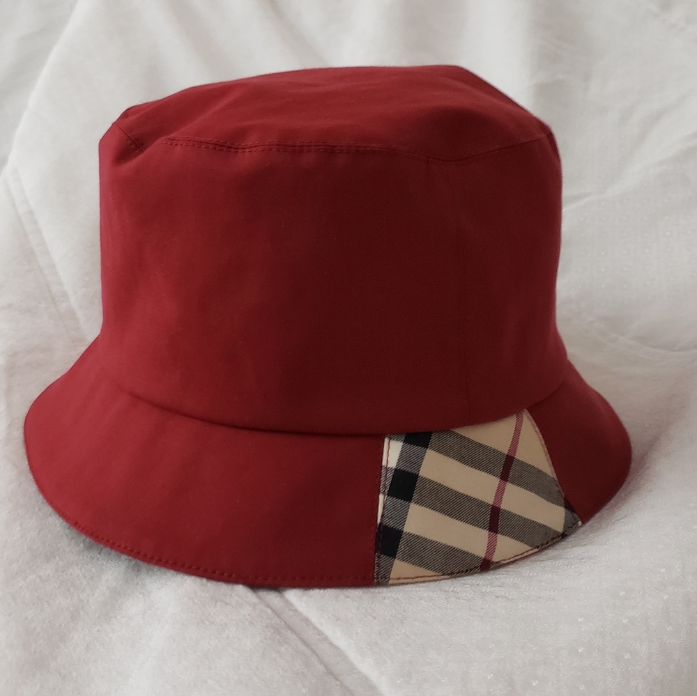 Burberry London House Check Bucket Hat